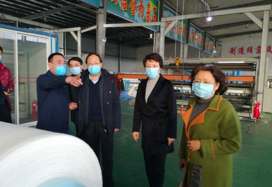 河北省工信厅领导赴邢台督导调研口罩原材料生产情况